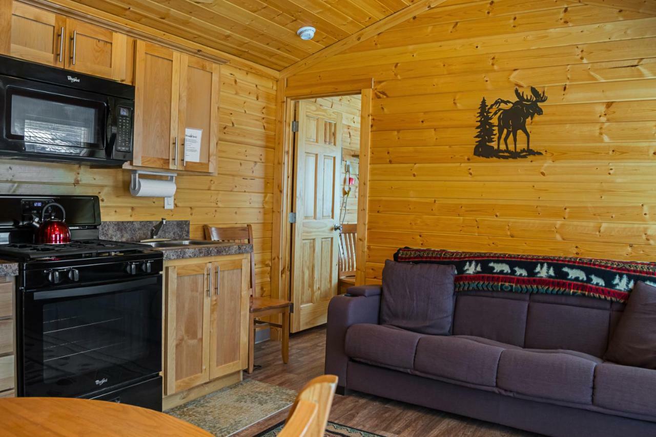 Bend-Sunriver Camping Resort Cottage 1 المظهر الخارجي الصورة
